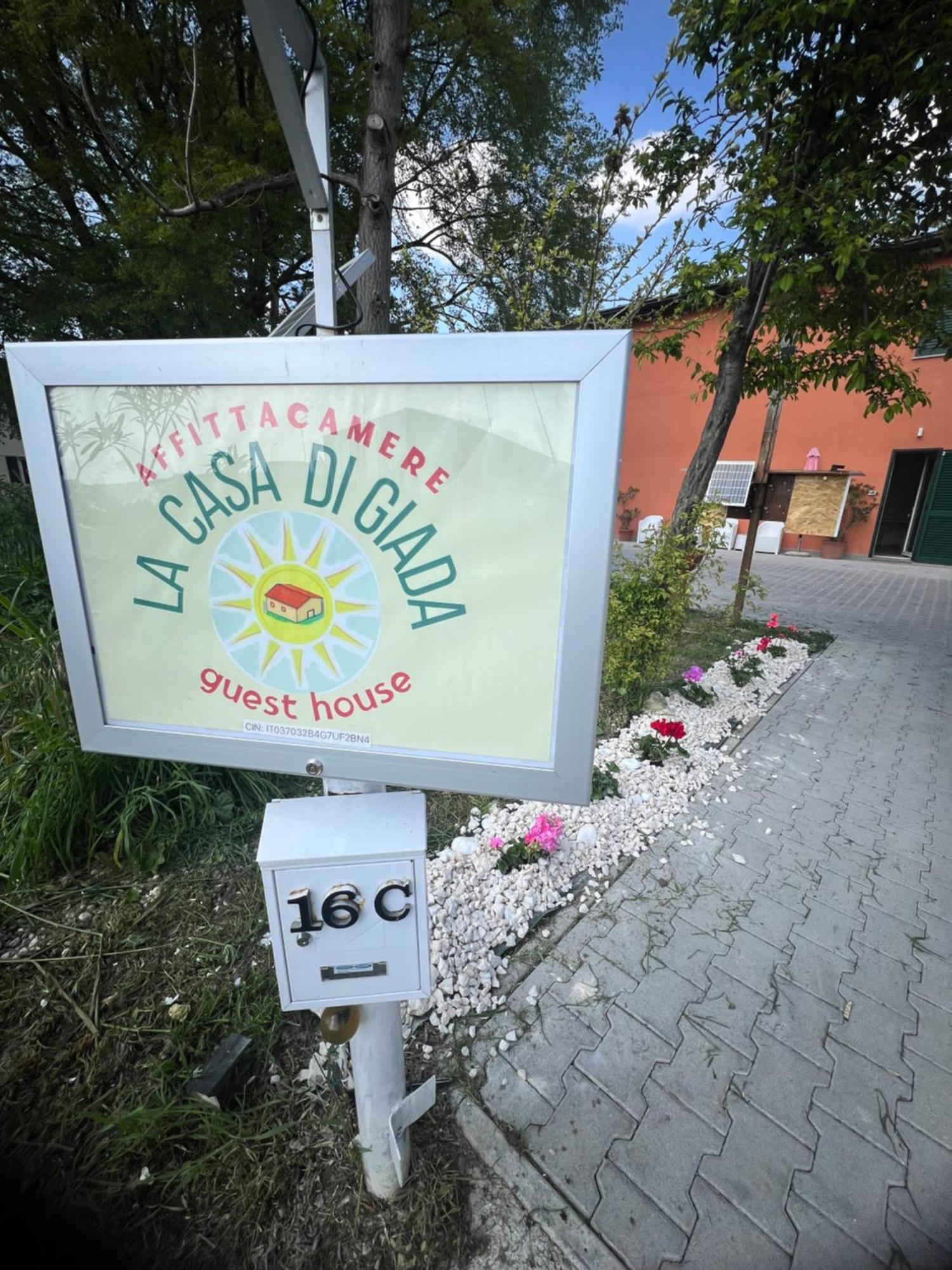 Guesthouse La Casa Di Giada 伊莫拉 外观 照片